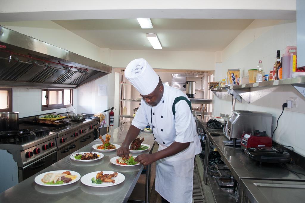 Eddy Suites, Emeli Hotel Nairobi Extérieur photo